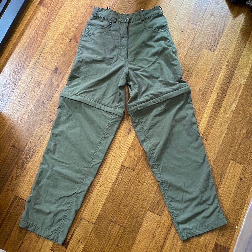 Green north face hiking pants